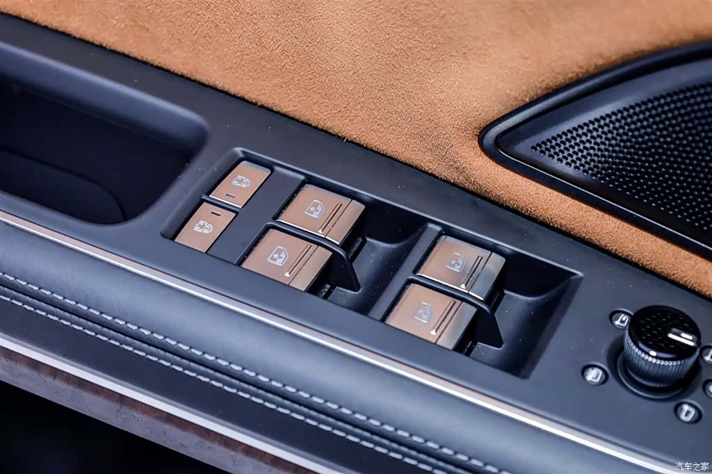 Audi A8L, 2024 27