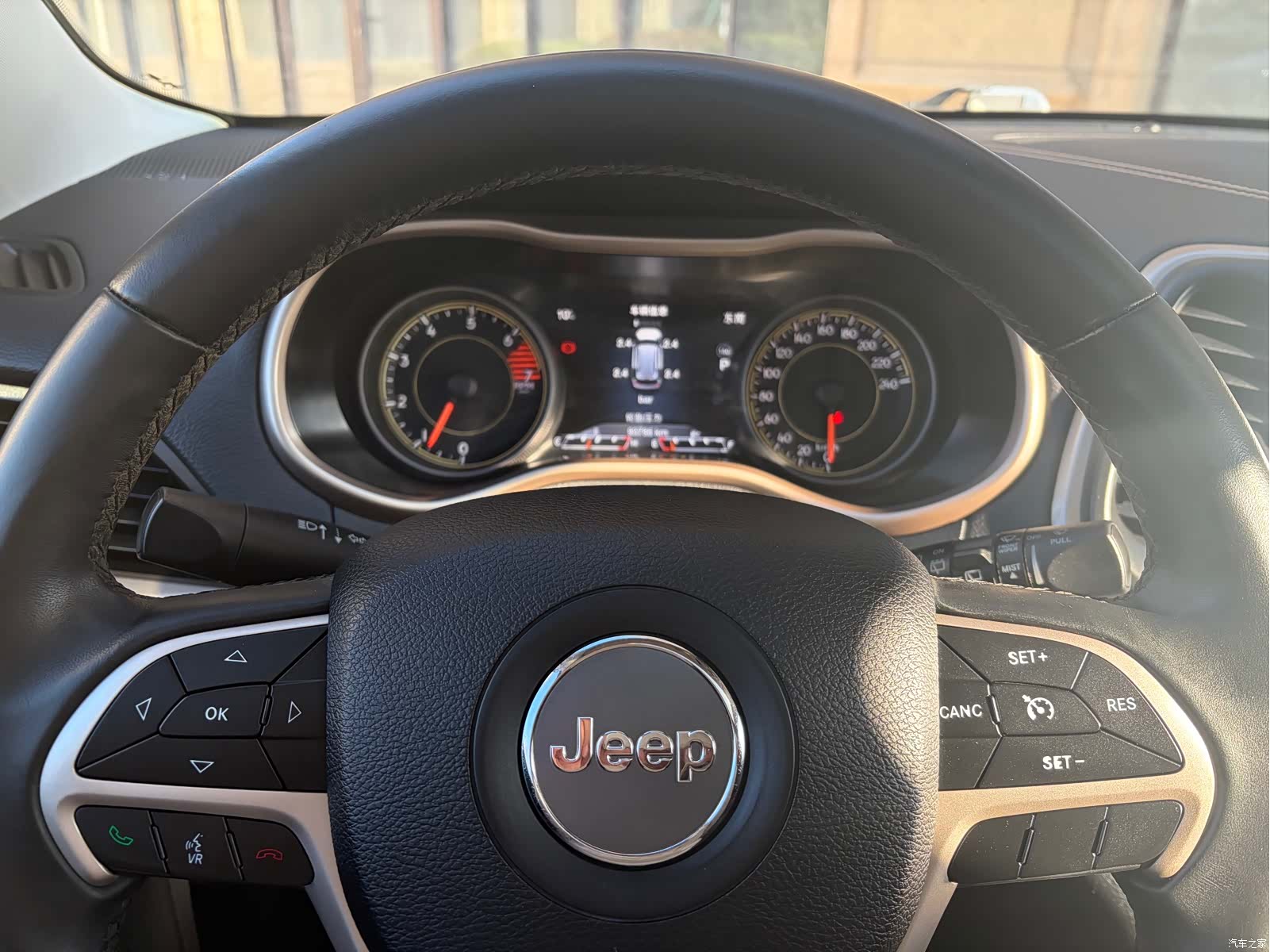 Jeep Cherokee, 2016 12