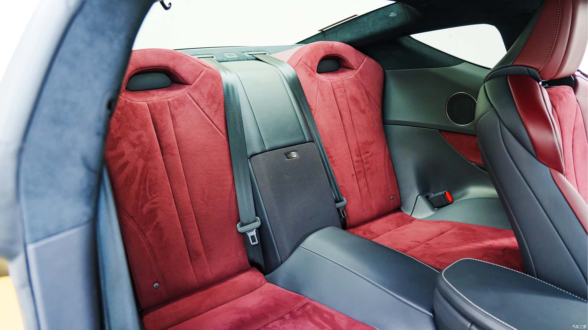 Lexus LC, 2018 12