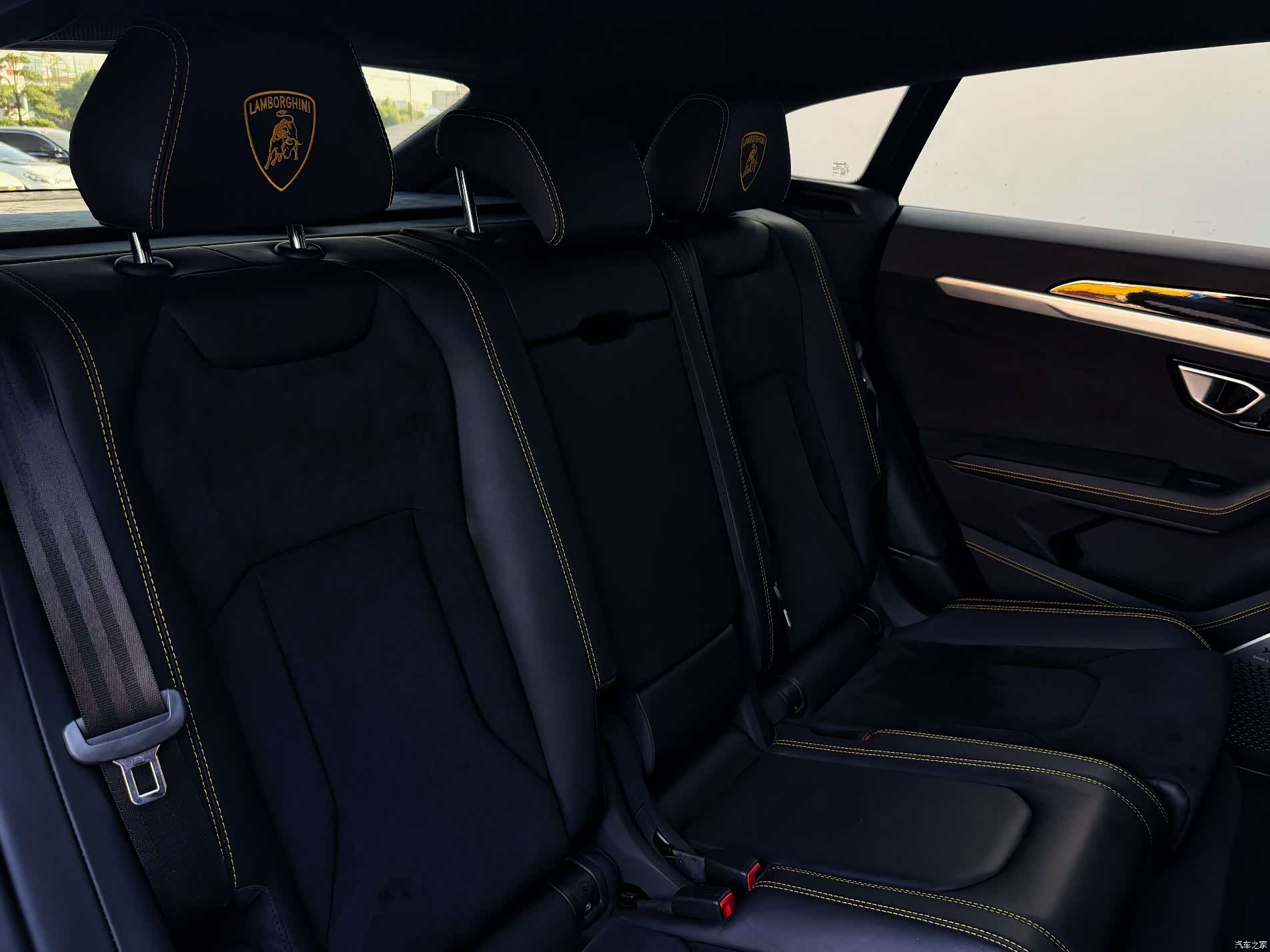 Lamborghini Urus, 2019 10