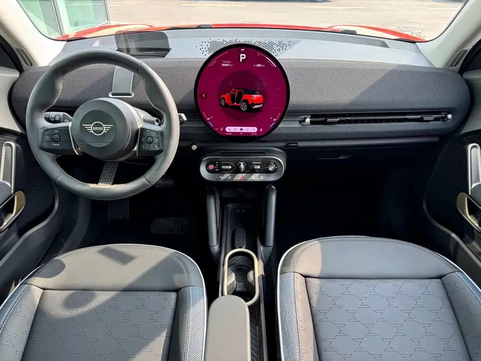 MINI Electric ACEMAN