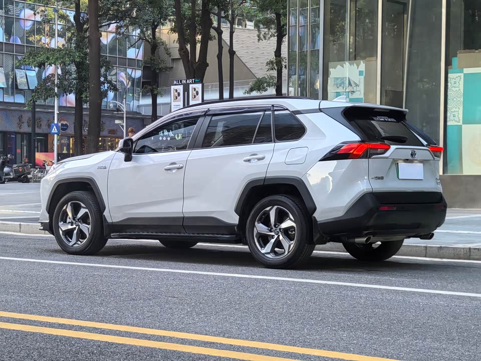 Toyota RAV4 Rongfang Dual Engine E+