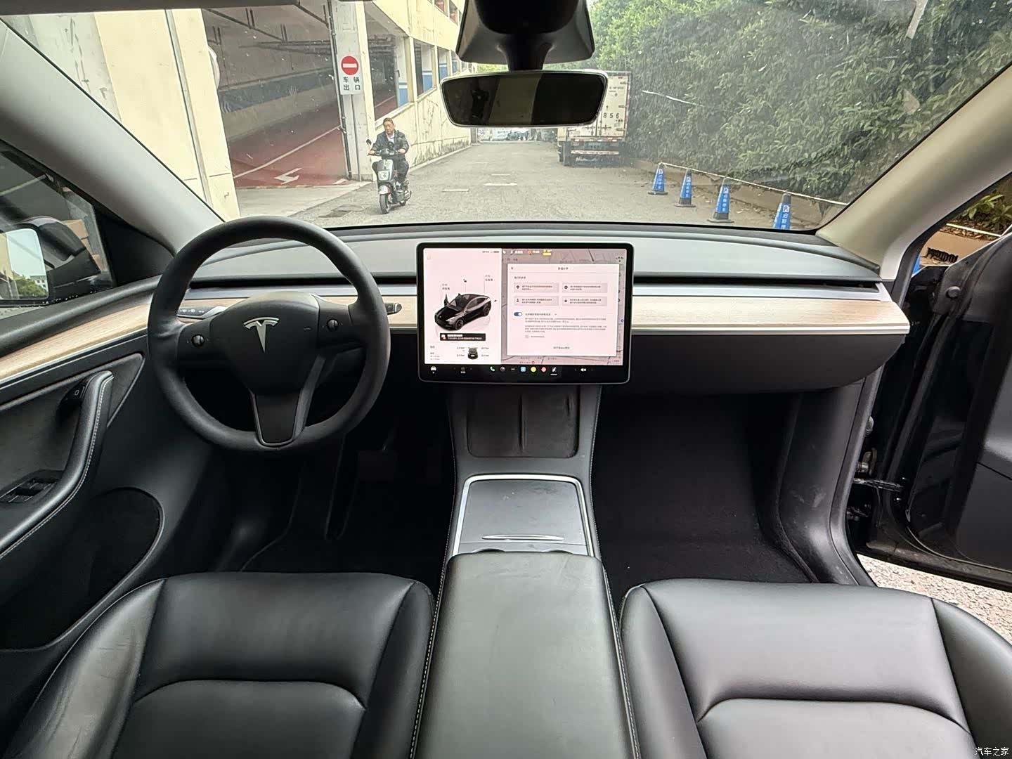Tesla Model Y, 2023 8