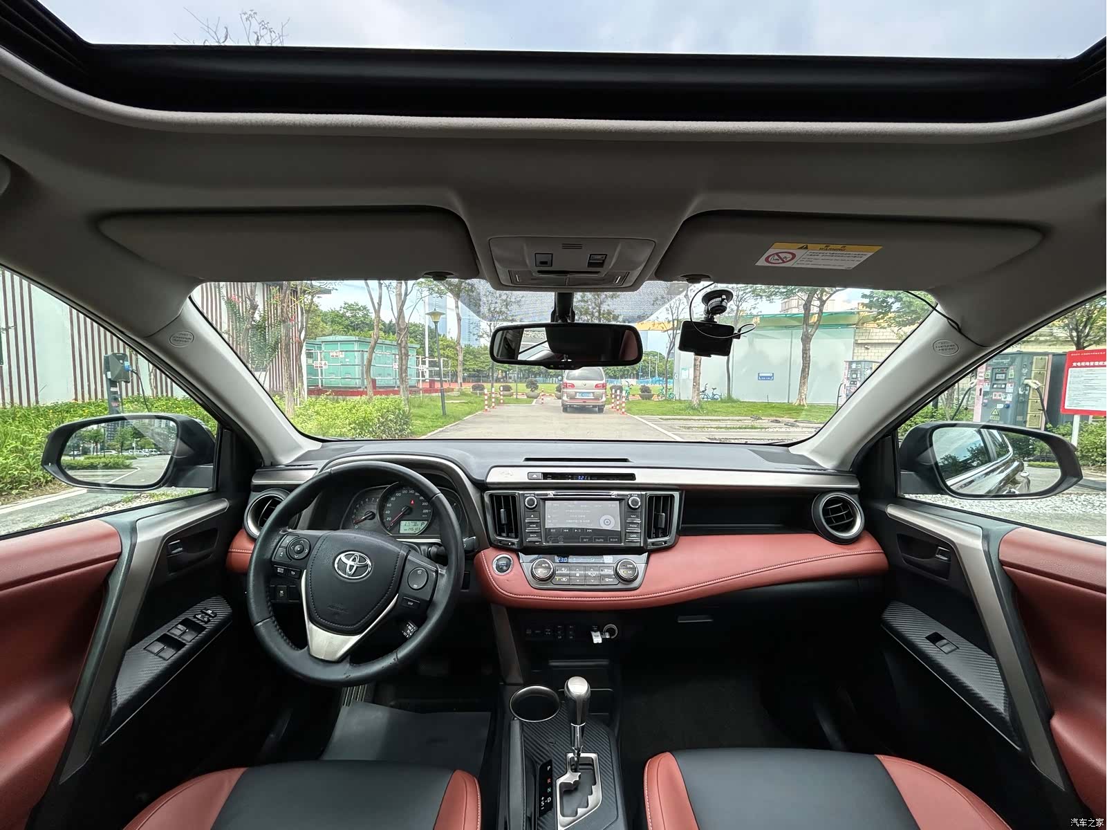 Toyota RAV4, 2015 15