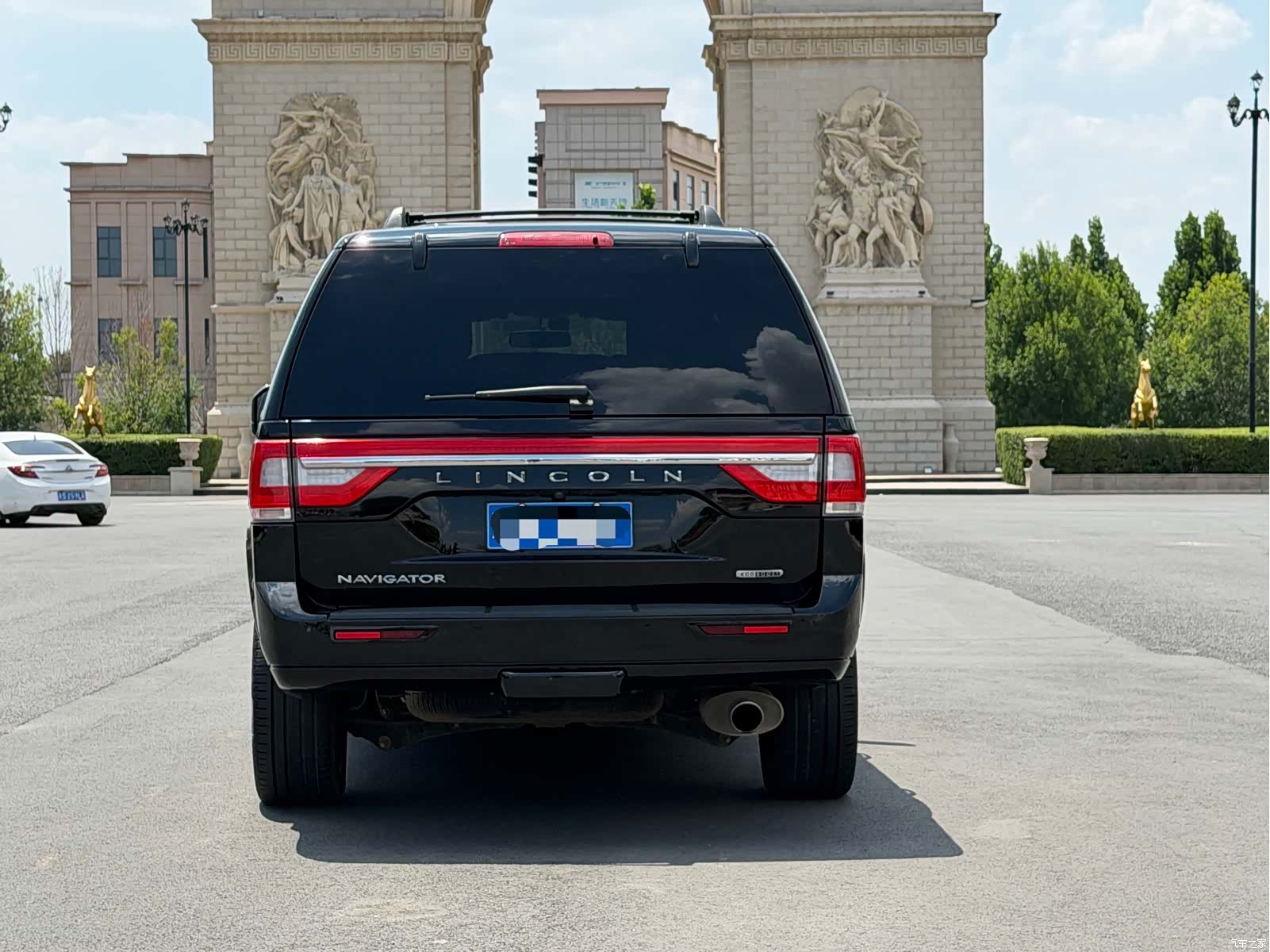 Lincoln Navigator, 2016 все фото
