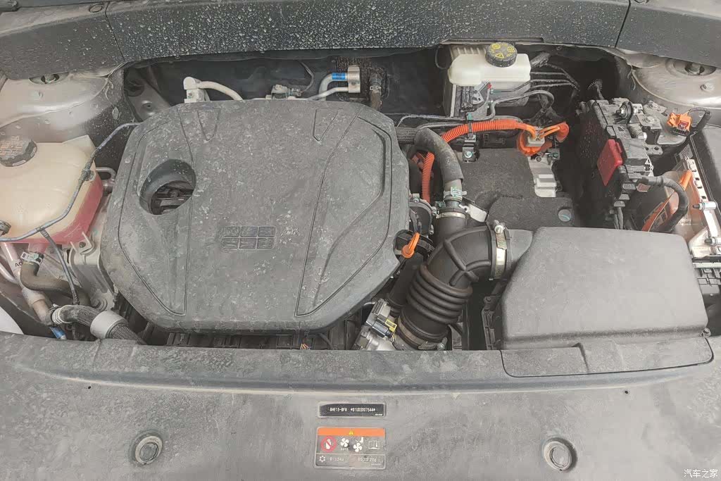 Geely Galaxy L7, 2025 10