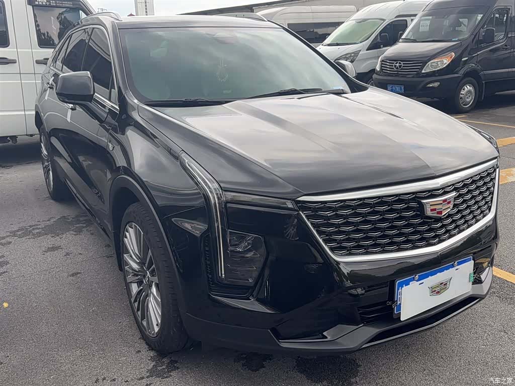 Cadillac XT4, 2025 4