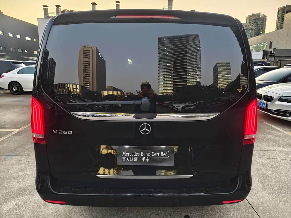 Mercedes-Benz V-class