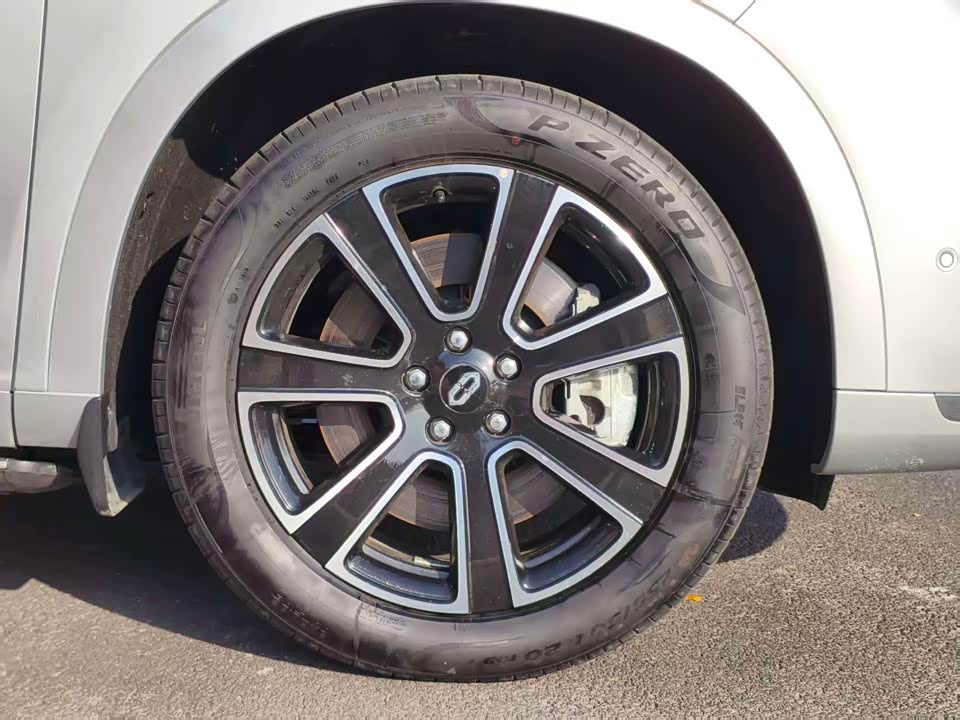 AITO Ask the world M7