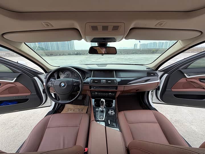 BMW 5 Series 2014 520Li dian ya xing