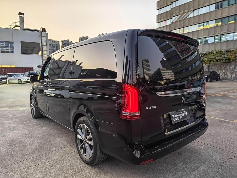 Mercedes-Benz V-class