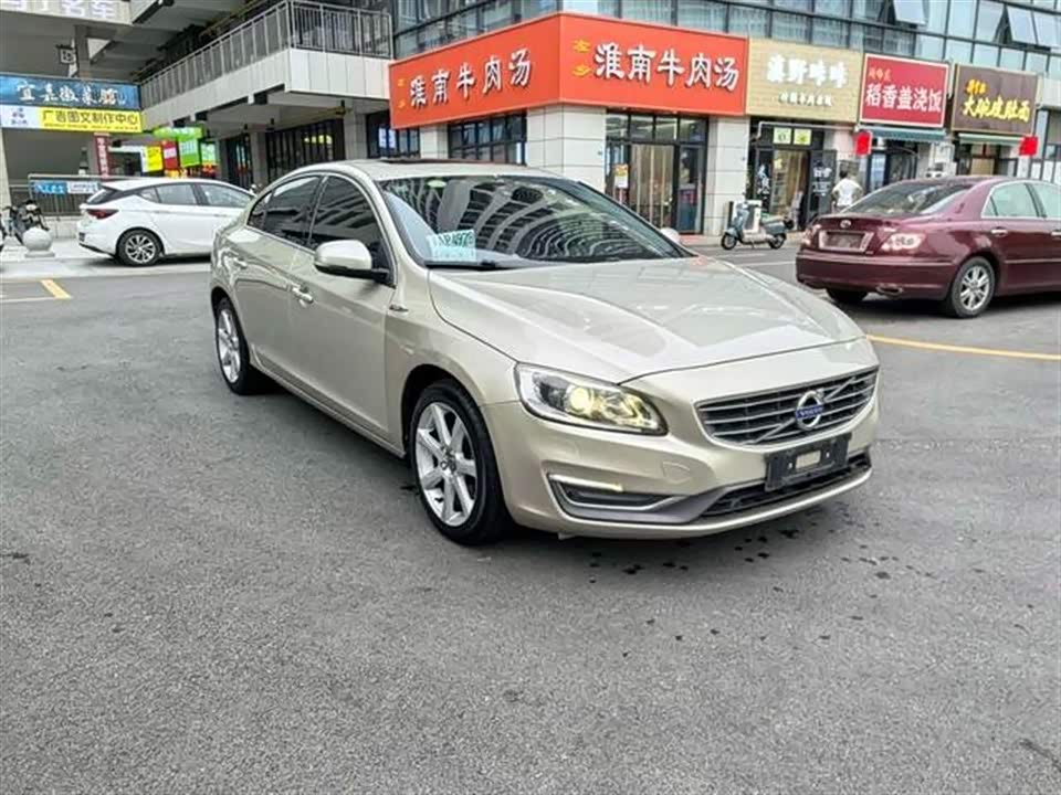 Volvo S60