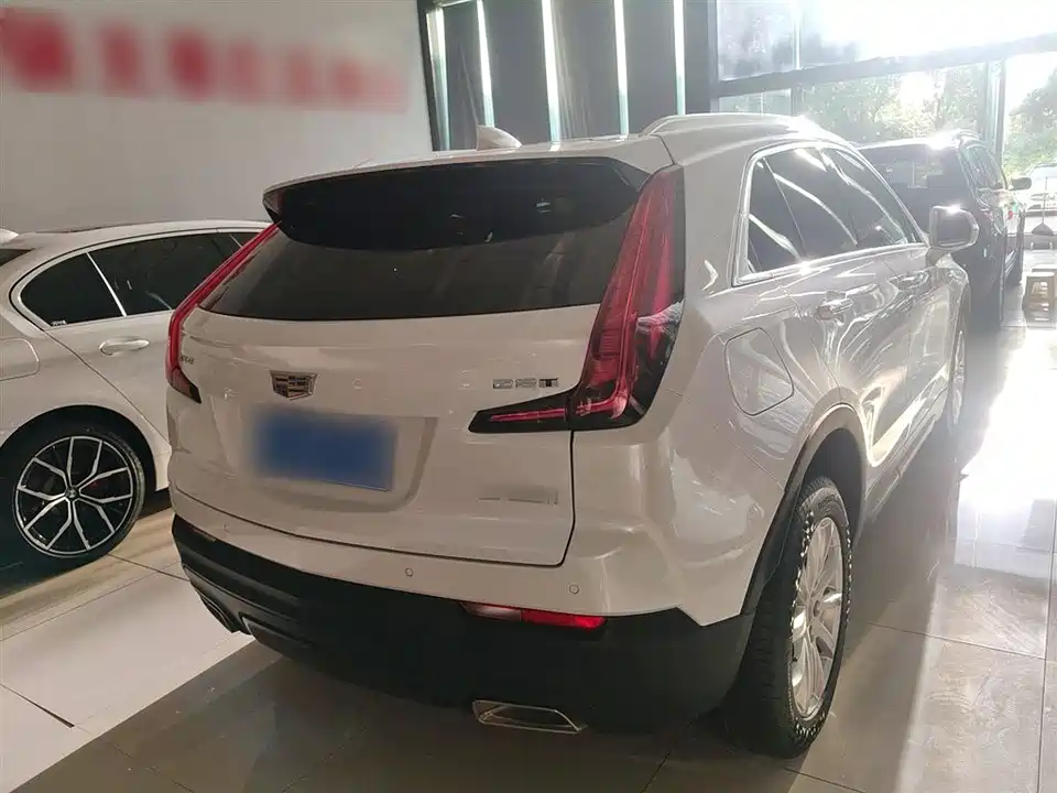Cadillac XT4