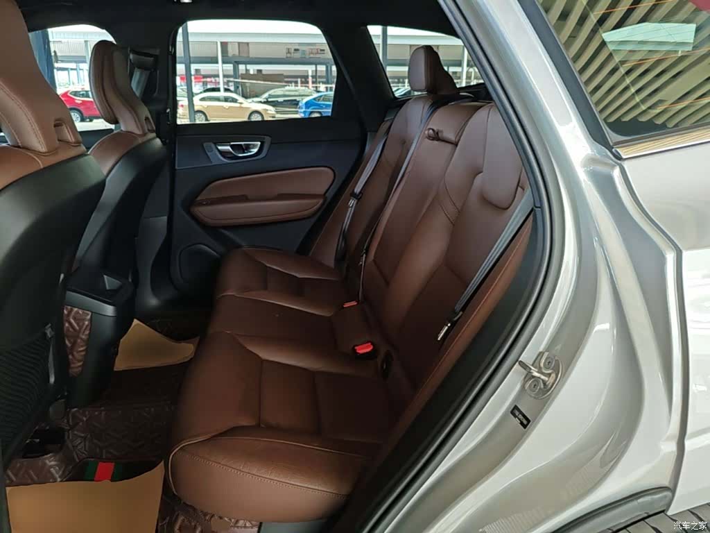 Volvo XC60, 2023 17