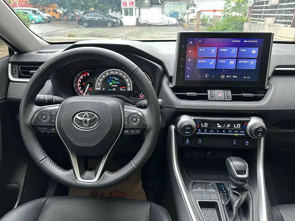 Toyota RAV4 Rongfang