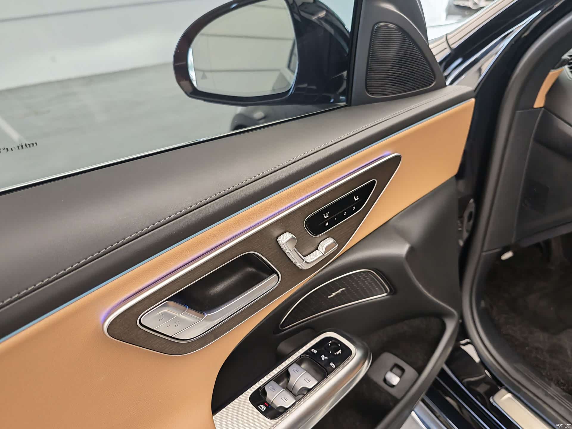 Mercedes-Benz E-Class, 2024 15