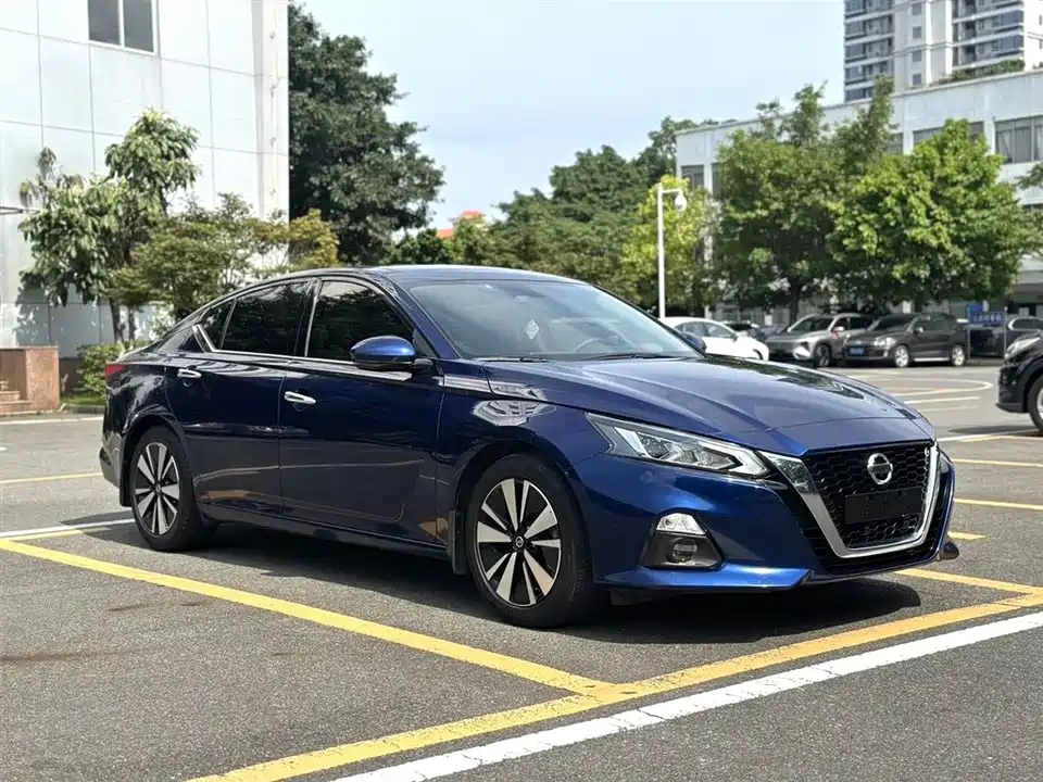 Nissan Teana