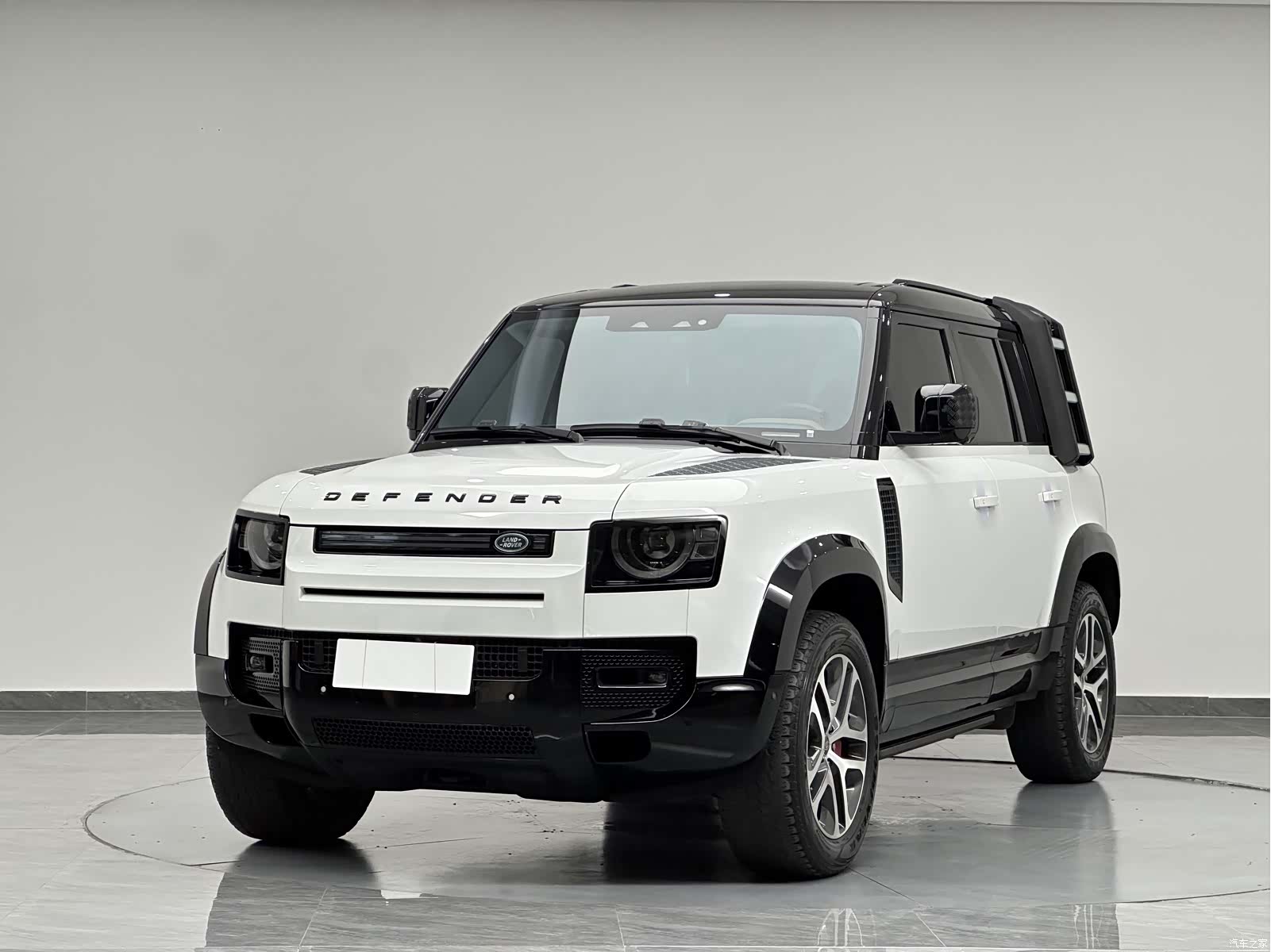 Land Rover Defender, 2021 1