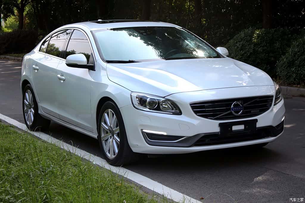 Volvo S60, 2015 3