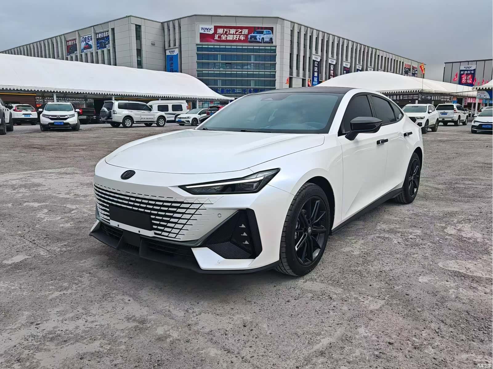 Changan UNI-V, 2024 3