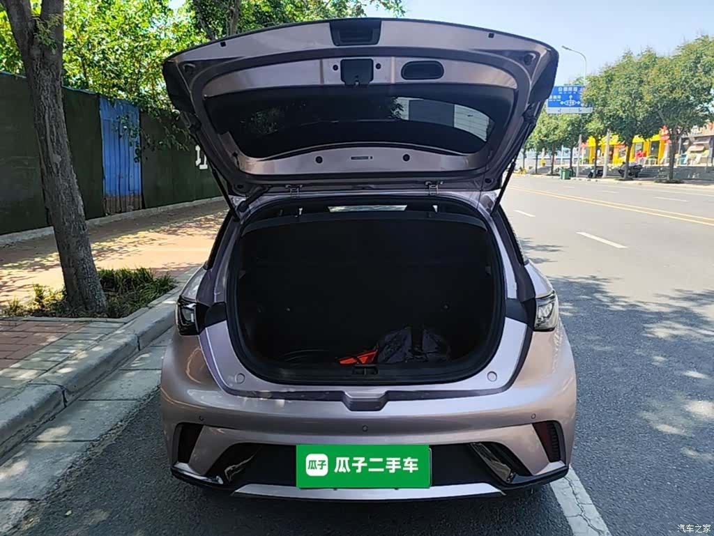 BYD Dolphin, 2022 19