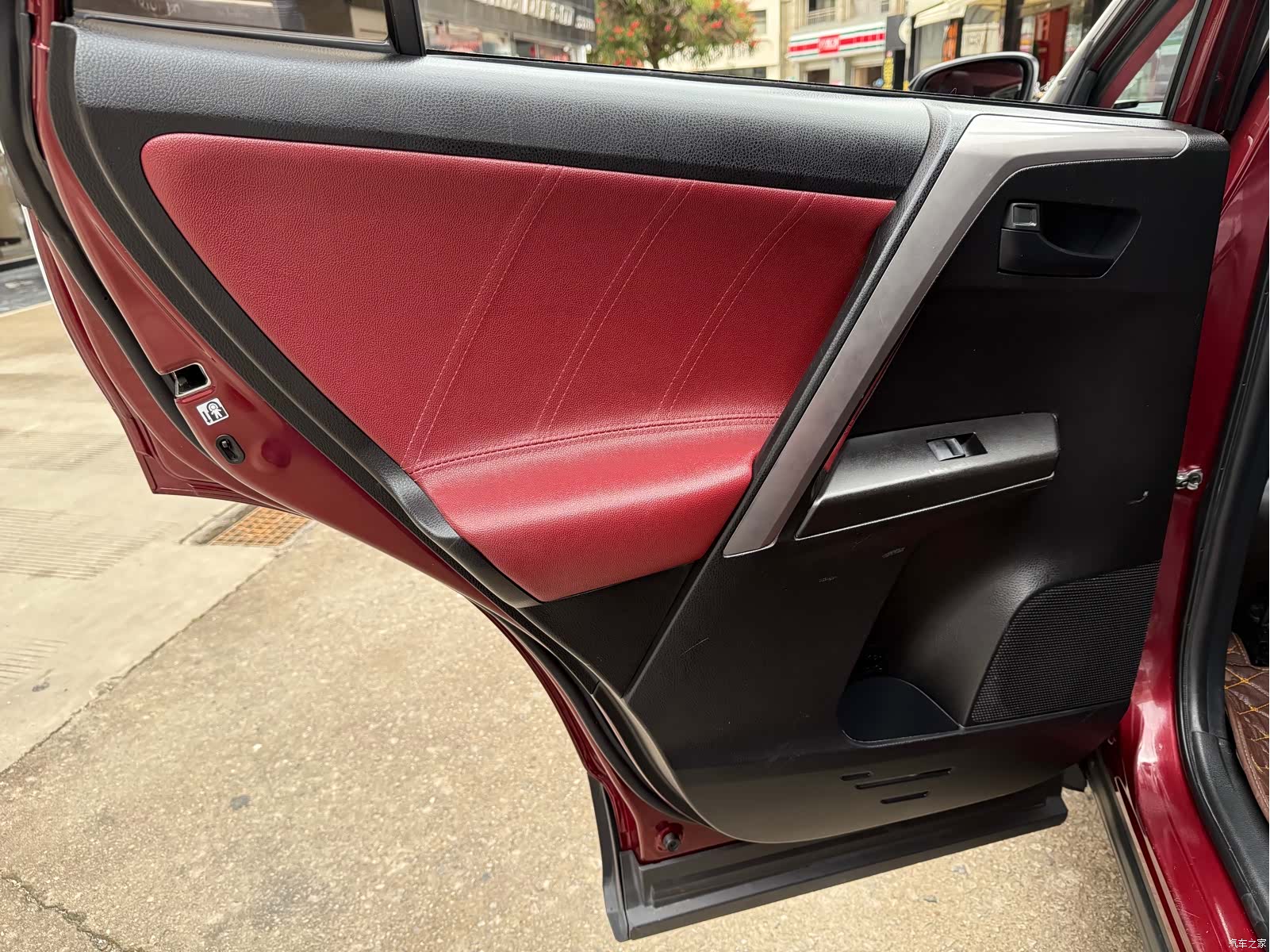 Toyota RAV4, 2019 17