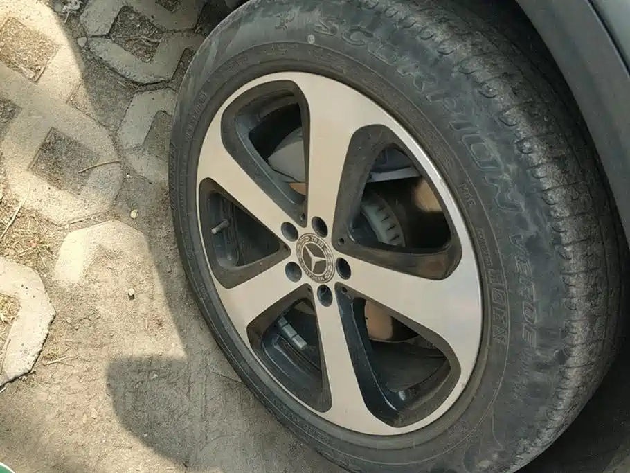 Mercedes-Benz GLC Mercedes-Benz GLC