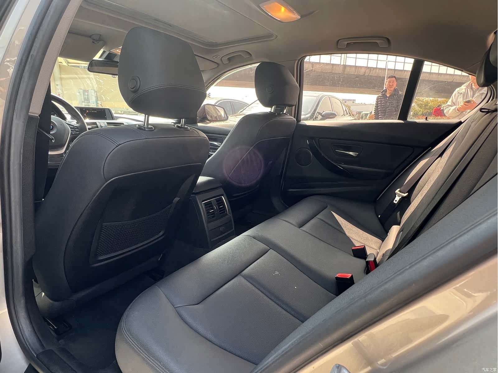 BMW 3 Series, 2016 11