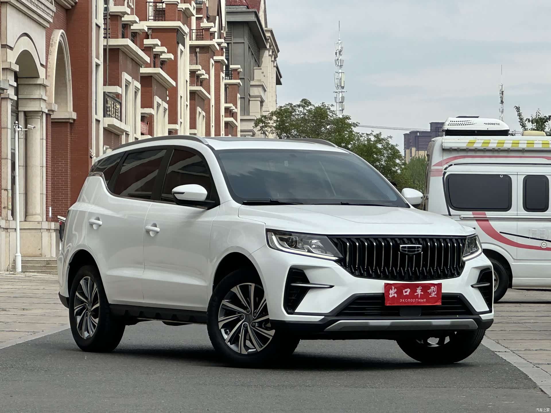 Geely X6, 2022 3