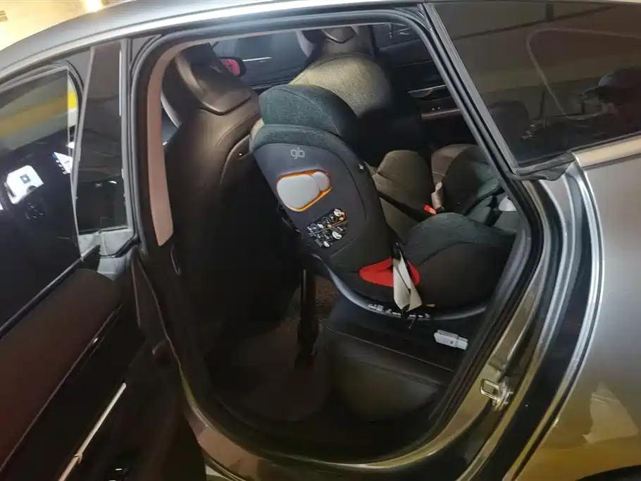 XPENG P7