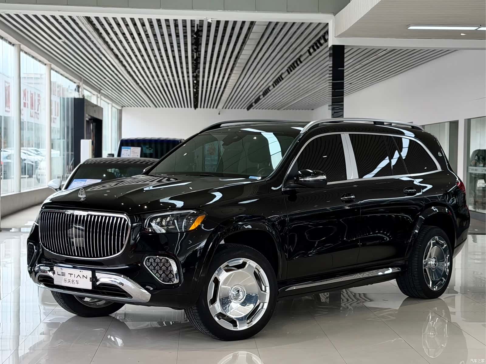 Mercedes-Benz GLS, 2022 1