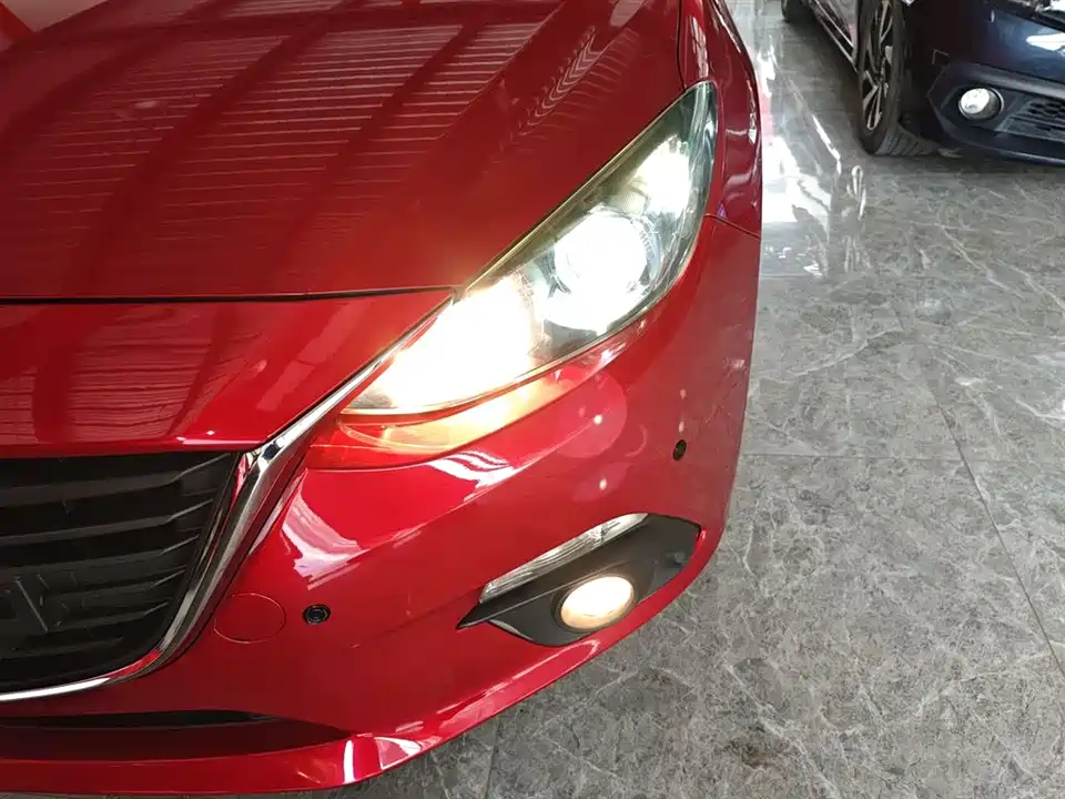 Mazda 3 Angkesaila