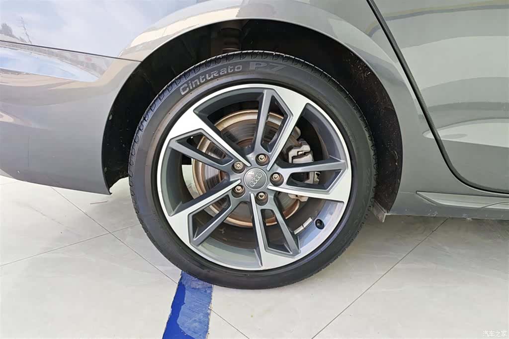 Audi A4L, 2021 6