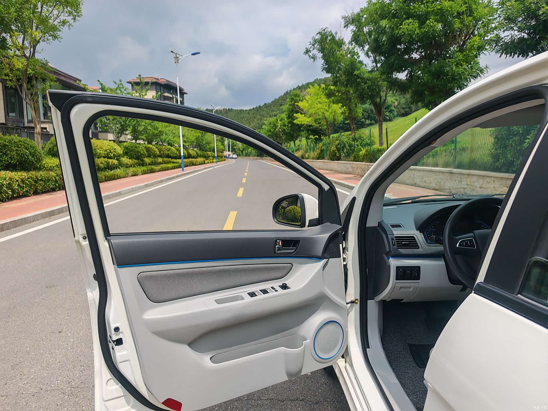 BAIC EV160, 2015 8