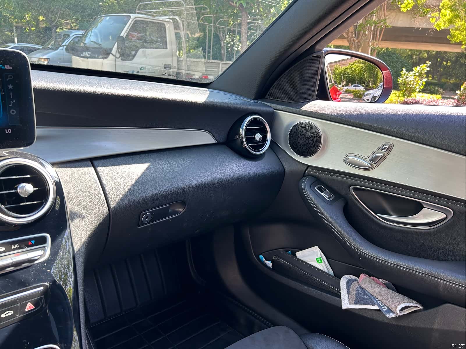 Mercedes-Benz C-Class, 2019 17