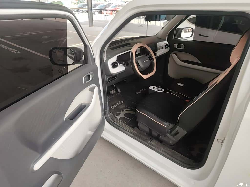 Geely Panda, 2025 16