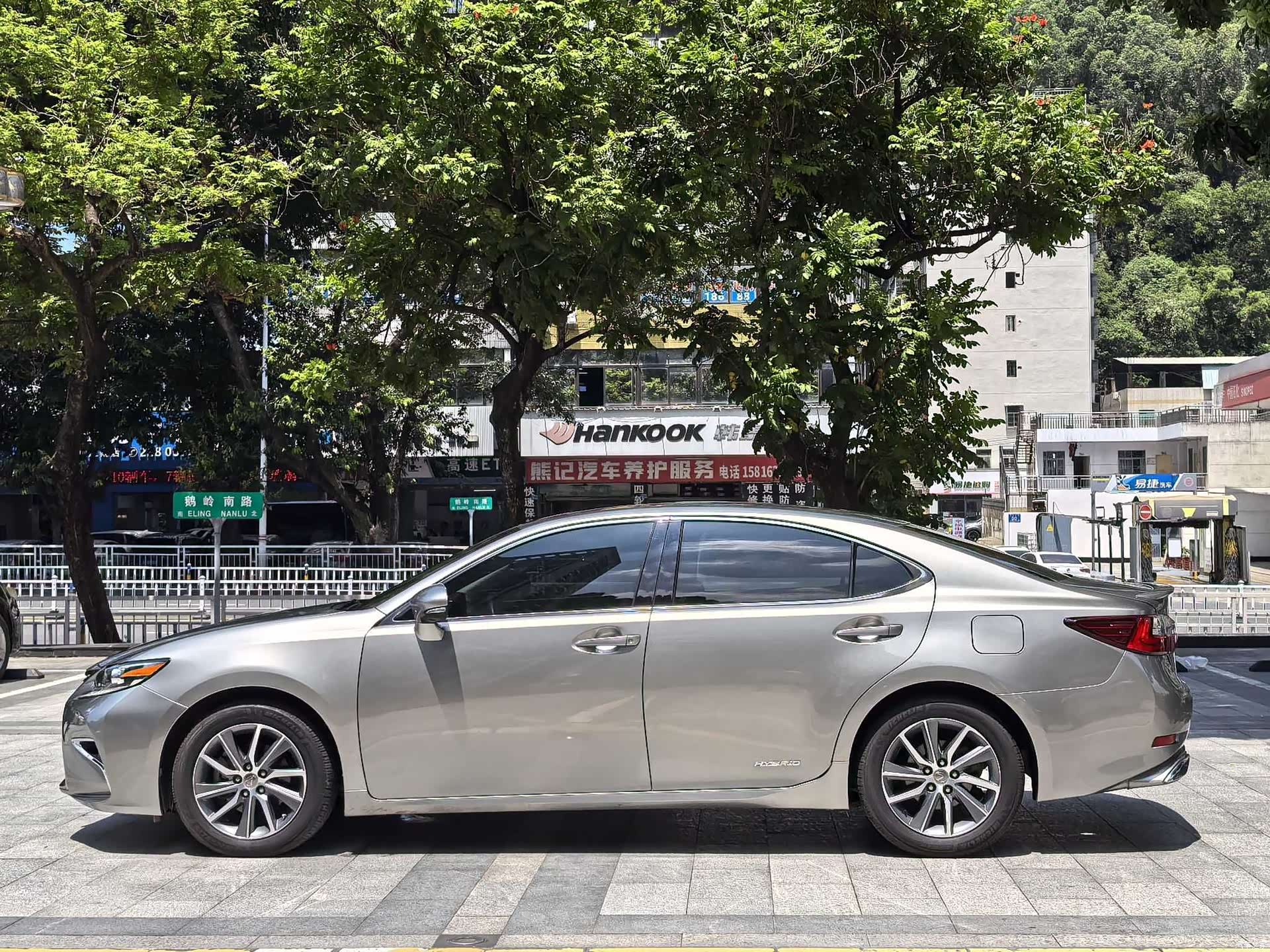 Lexus ES, 2017 все фото