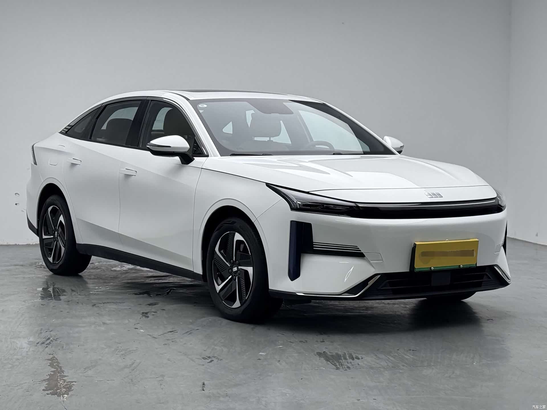 Geely Galaxy L6, 2024 3