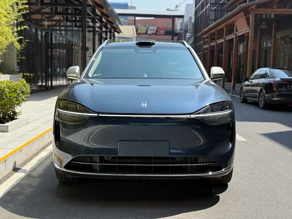 AITO Ask the world M9