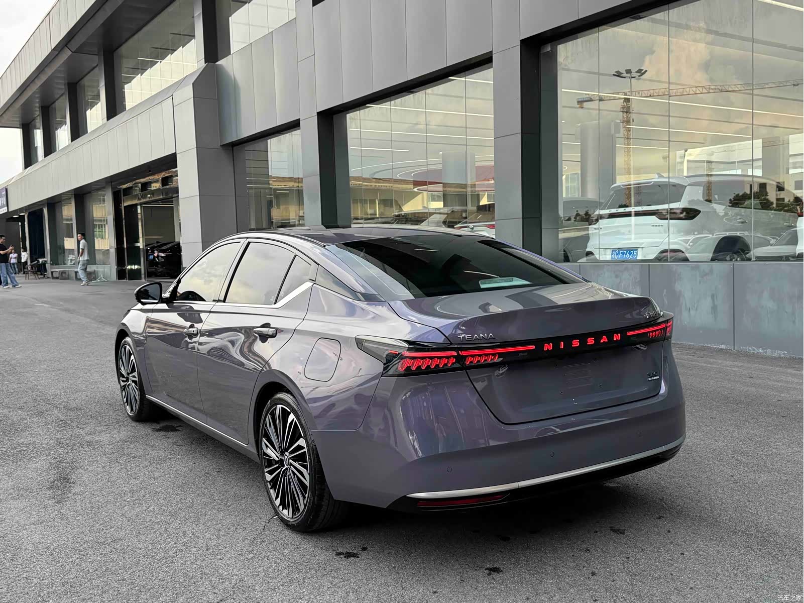 Nissan Teana, 2025 7