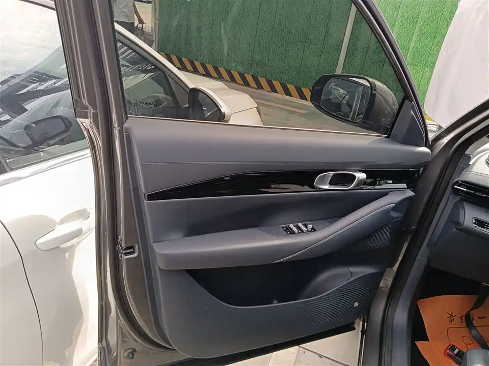 Geely Galaxy Galaxy E5