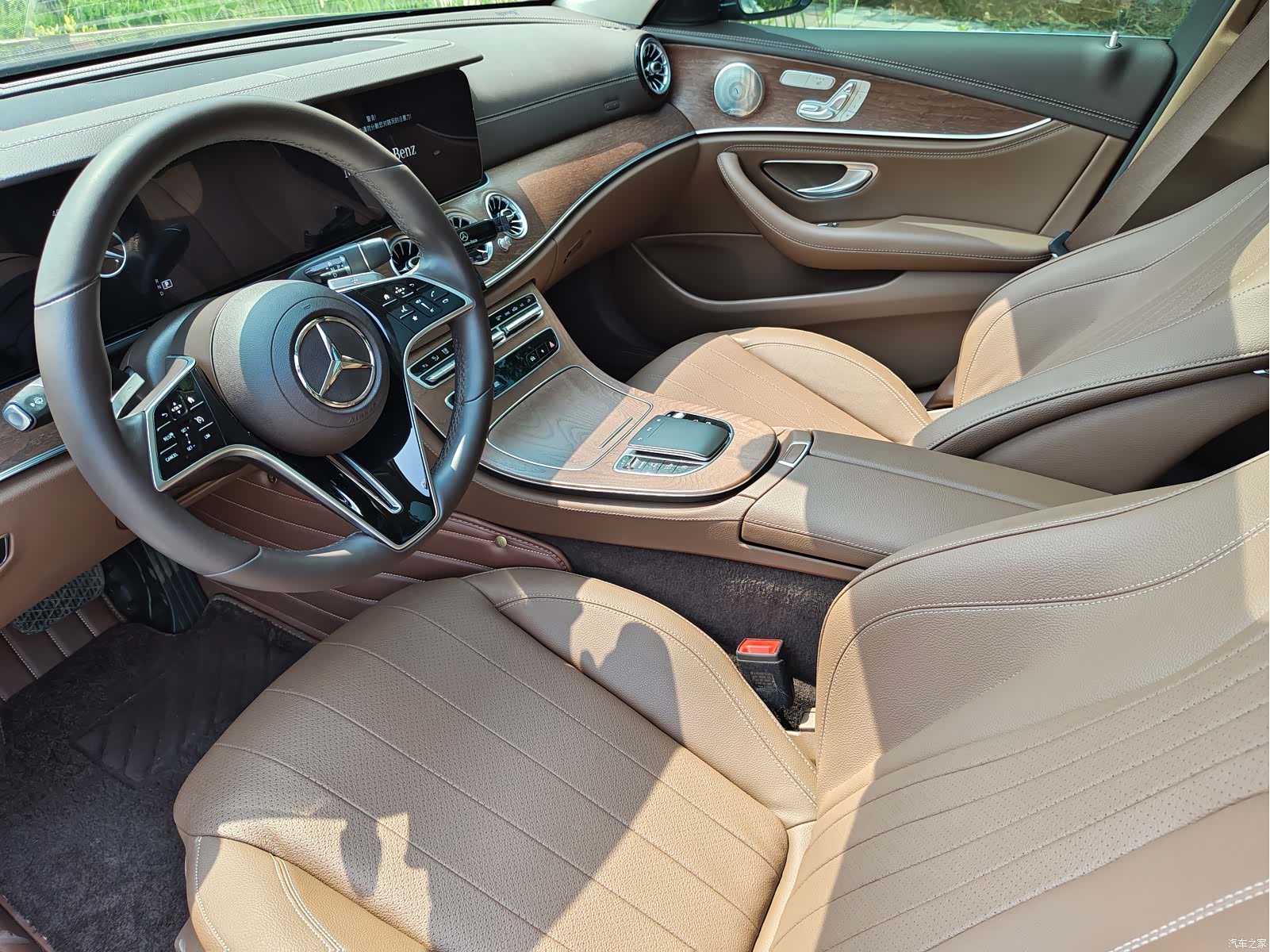Mercedes-Benz E-Class, 2023 10