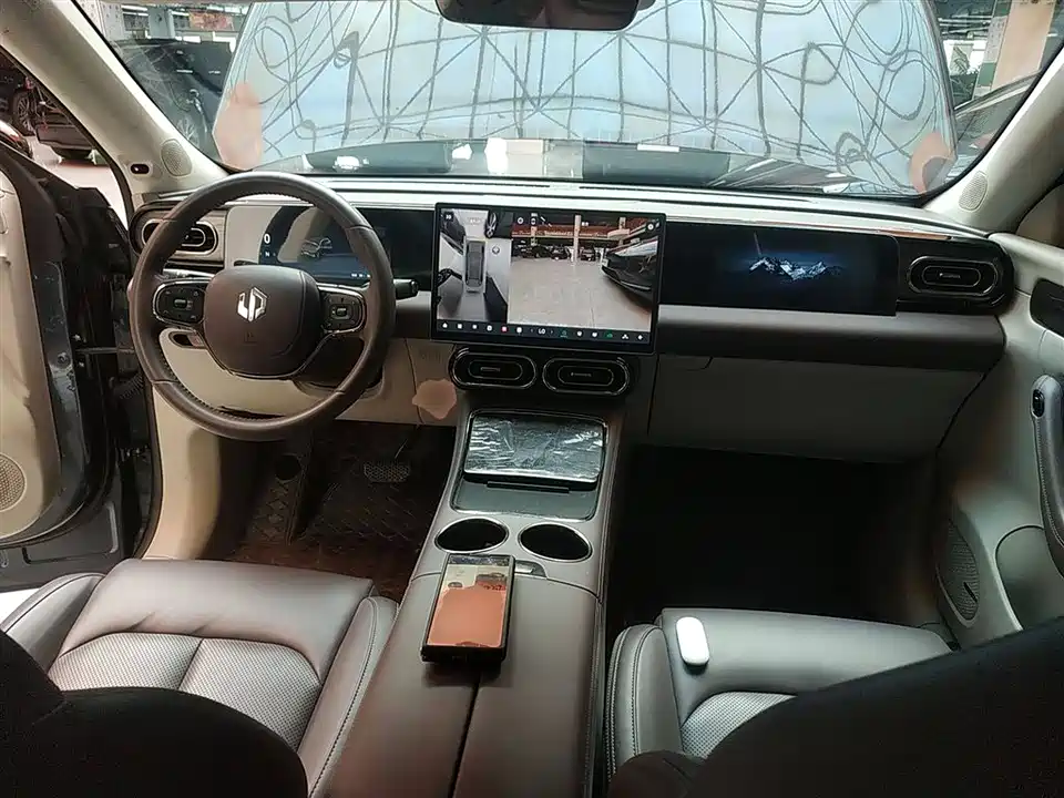 Leapmotor C11