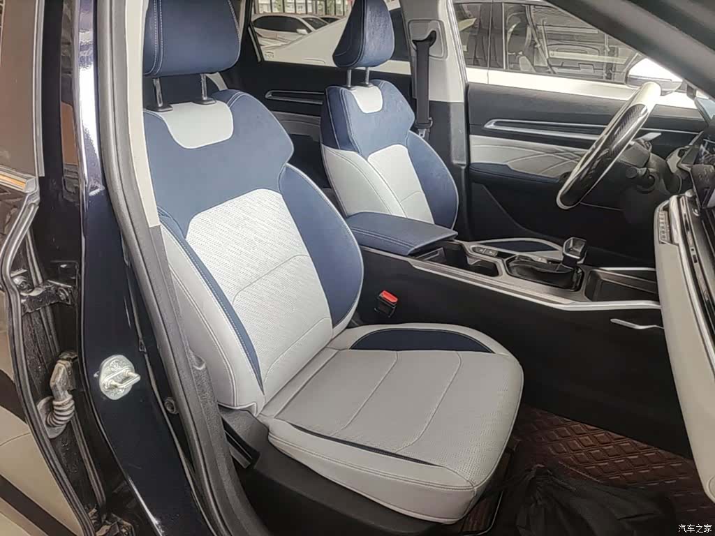 Geely Emgrand, 2023 20