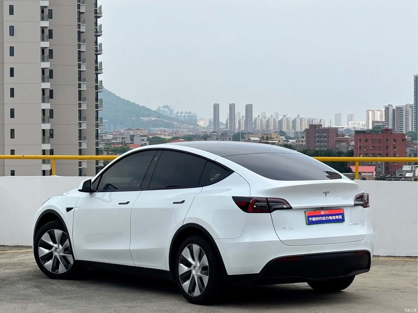 Tesla Model Y, 2023 12