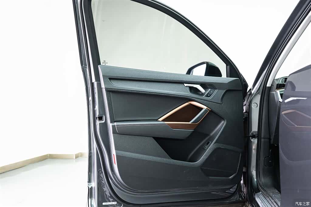 Audi Q3, 2020 9