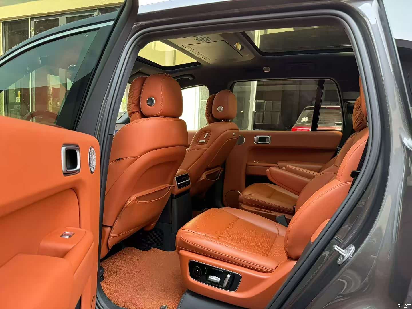 Li Auto L9, 2023 все фото