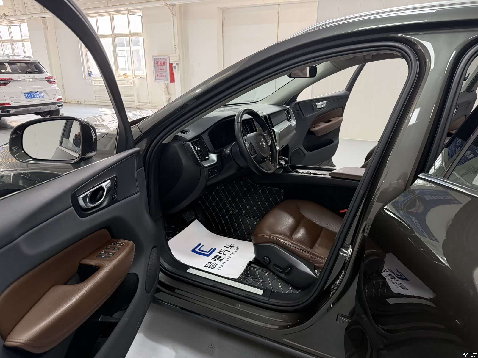 Volvo XC60, 2019 11