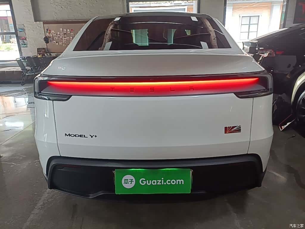 Tesla Model Y, 2025 6
