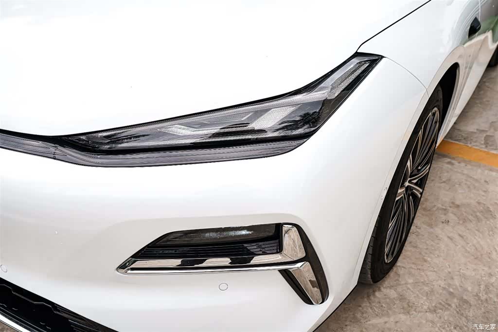 Geely 8, 2025 21